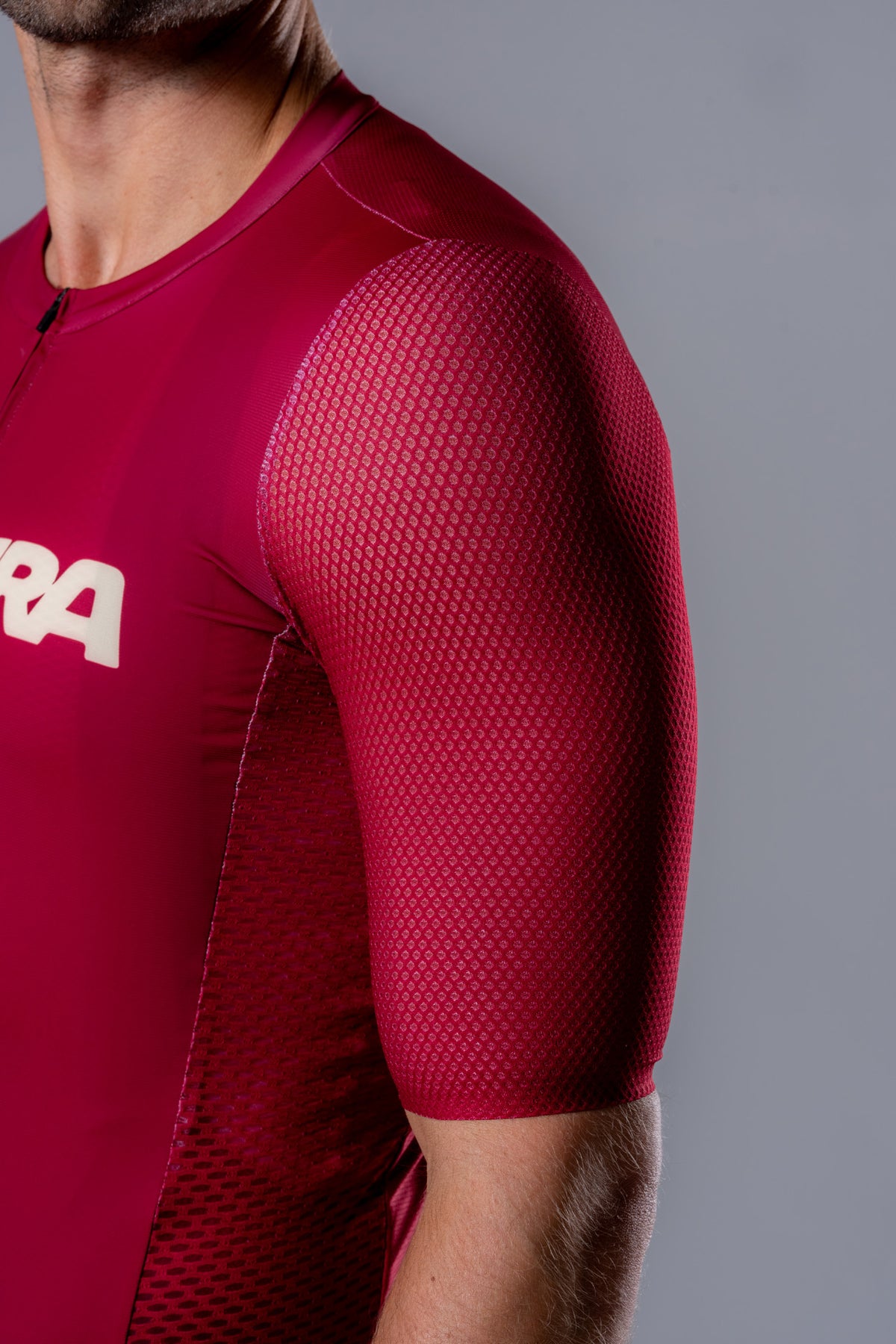 Acelera Men Pro cycling jersey Short Sleeve - Scarlet Detail #Color_Scarlet